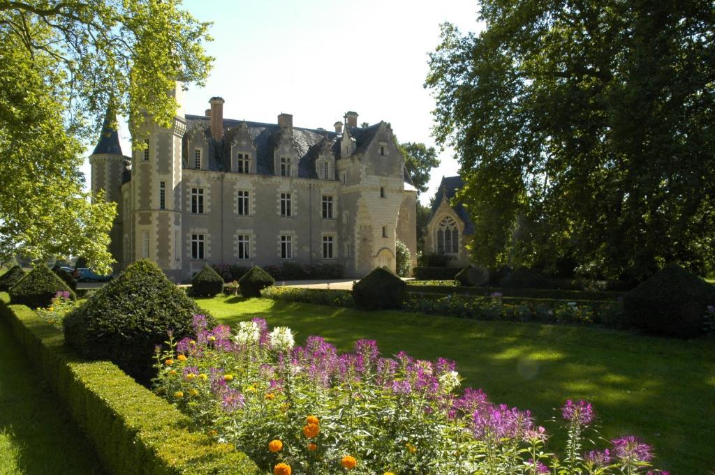 Chateau De Montriou Feneu Bagian luar foto
